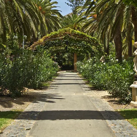 Apartman Ng La Salle - *