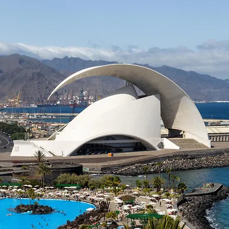Ng La Salle - * Santa Cruz de Tenerife